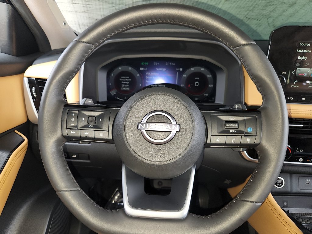 Used 2023 Nissan Rogue Platinum FWD image 26