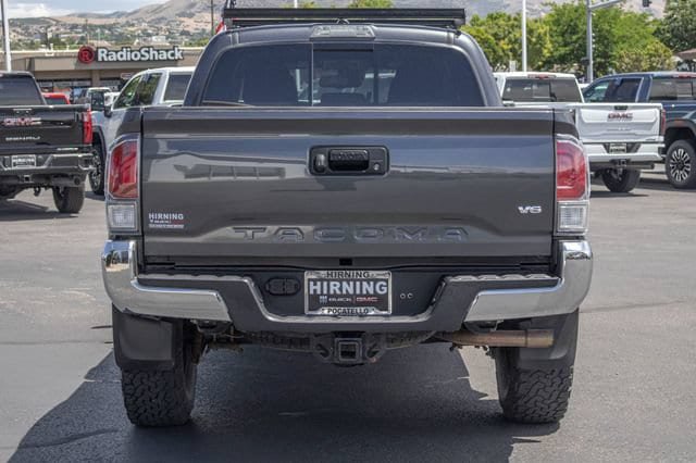Used 2020 Toyota Tacoma TRD Off-Road AWD/4WD image 4