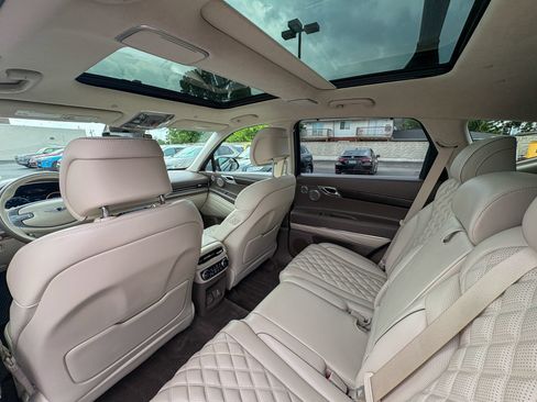 Used 2024 Genesis GV80 3.5T w/ Prestige Package AWD/4WD image 30