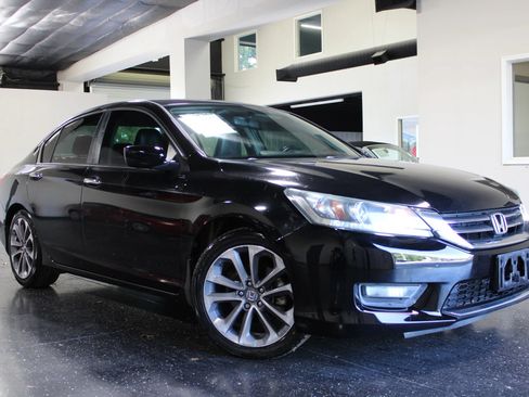 Used 2014 Honda Accord Sport image 32