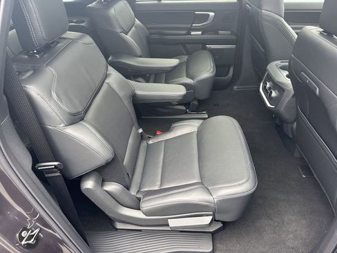 New 2025 Ford Expedition Max Platinum w/ Stealth Performance Package image 15