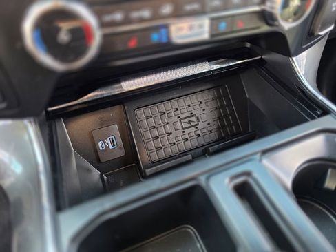 Used 2023 Ford F150 Lariat image 29