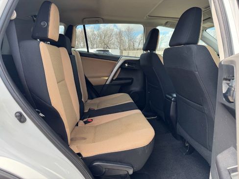 Used 2016 Toyota RAV4 XLE w/ Protection Package image 18