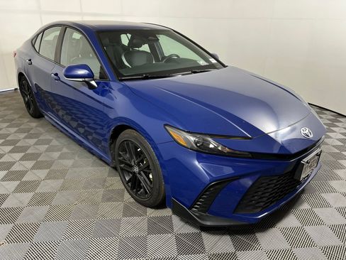 Used 2025 Toyota Camry LE FWD image 3