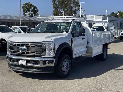 New 2025 Ford F550 2WD Regular Cab Super Duty image 3