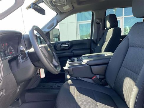 Used 2023 Chevrolet Silverado 2500 Custom w/ Custom Convenience Package image 14