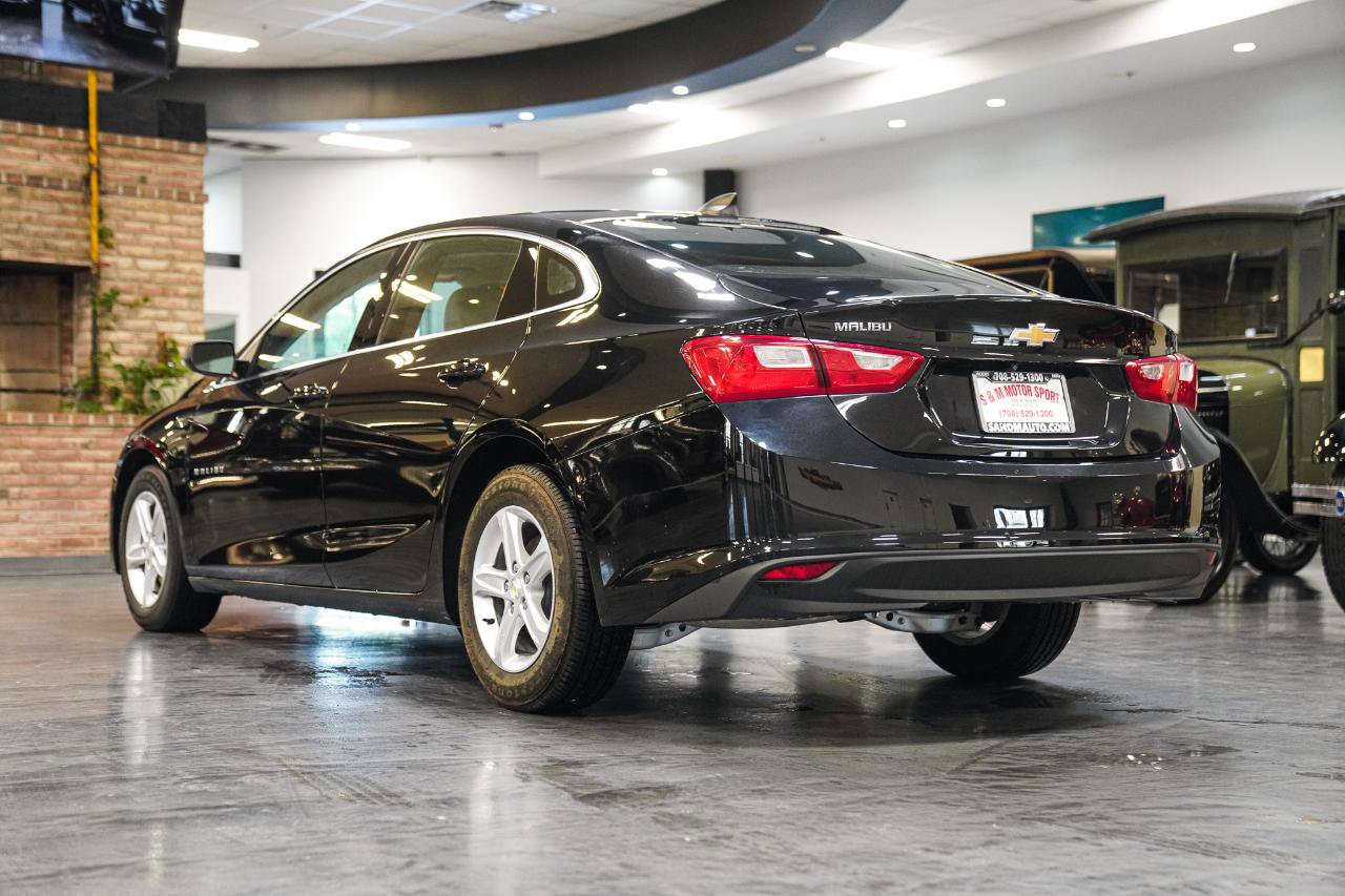 Used 2024 Chevrolet Malibu LS FWD image 14