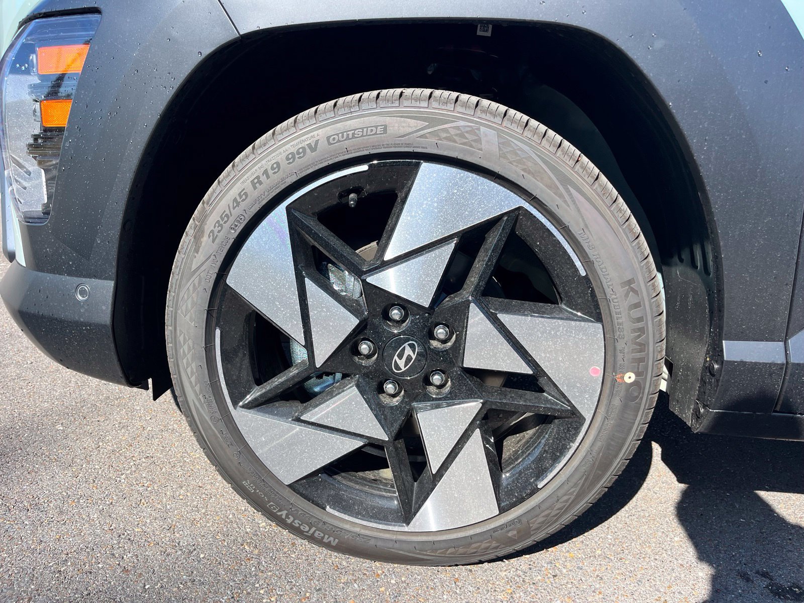 New 2027 Hyundai Kona Limited FWD image 6