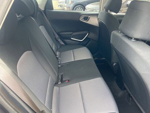 Certified 2022 Kia Soul LX w/ Technology Package FWD image 13