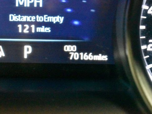 Used 2021 Toyota Camry SE w/ Cold Weather Package image 23