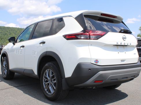 Used 2023 Nissan Rogue S AWD/4WD image 11