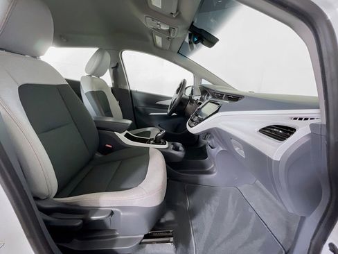 Used 2017 Chevrolet Bolt LT image 29
