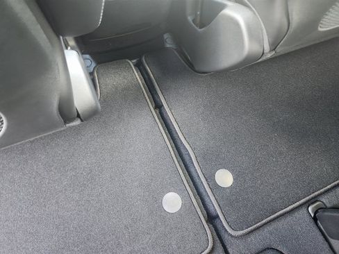 New 2026 Chrysler Pacifica Limited w/ S Appearance Package image 9