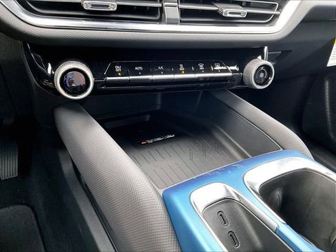 New 2026 Chevrolet Equinox EV LT AWD/4WD image 15