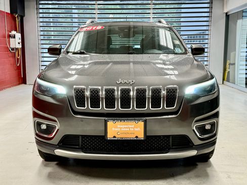 Used 2019 Jeep Cherokee Limited w/ Luxury Group AWD/4WD image 11