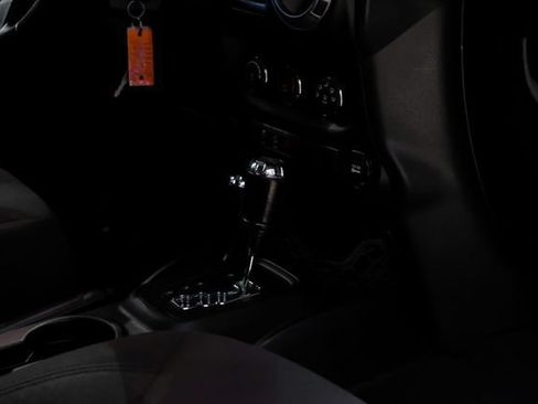 Used 2017 Jeep Wrangler Unlimited Sport AWD/4WD image 20