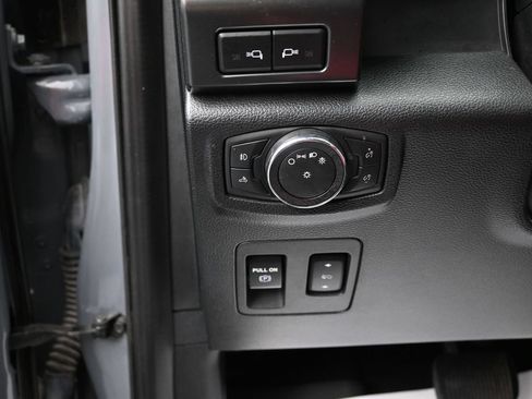 Used 2019 Ford F150 Lariat w/ Equipment Group 502A Luxury AWD/4WD image 16