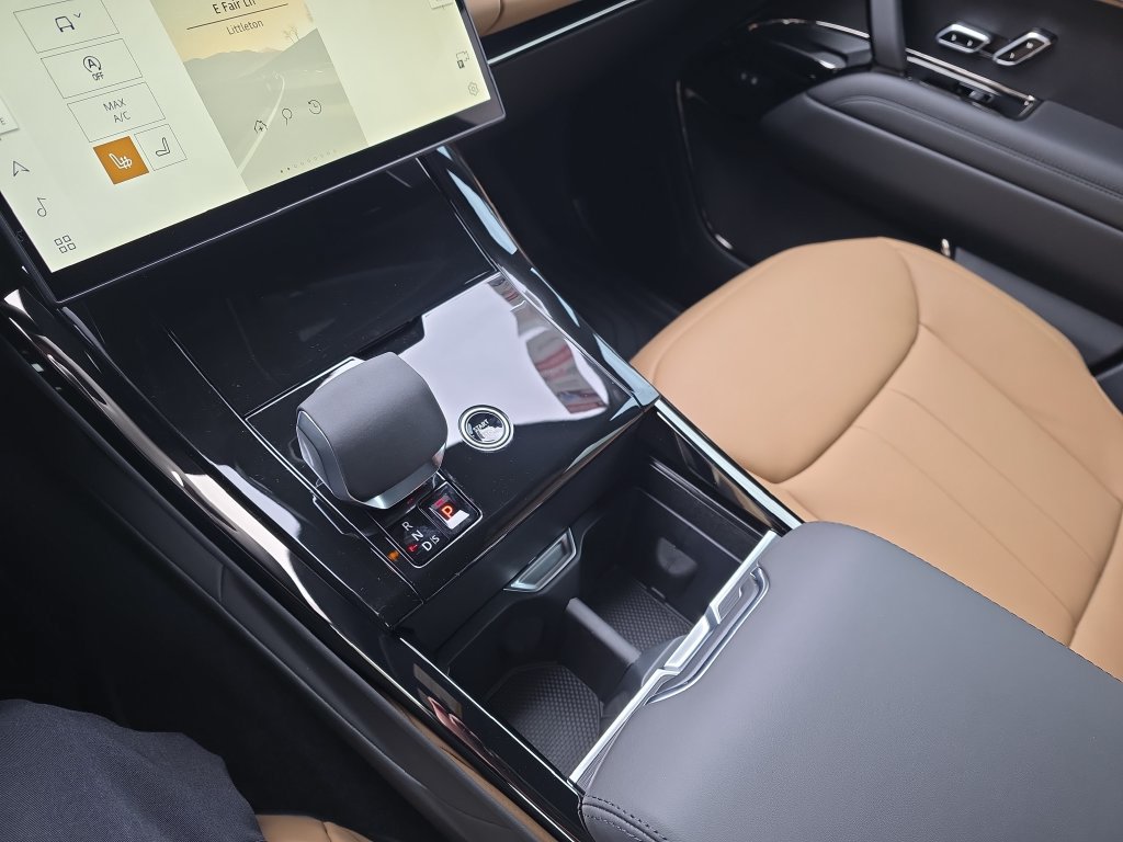 New 2027 Land Rover Range Rover Sport Dynamic SE AWD/4WD image 18