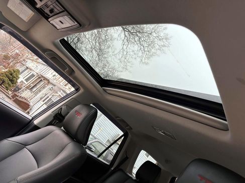 Used 2021 Toyota 4Runner Venture w/ Moonroof Package image 15