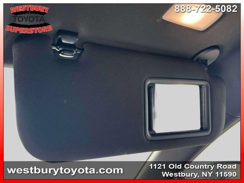 Certified 2024 Toyota Venza XLE AWD/4WD image 32