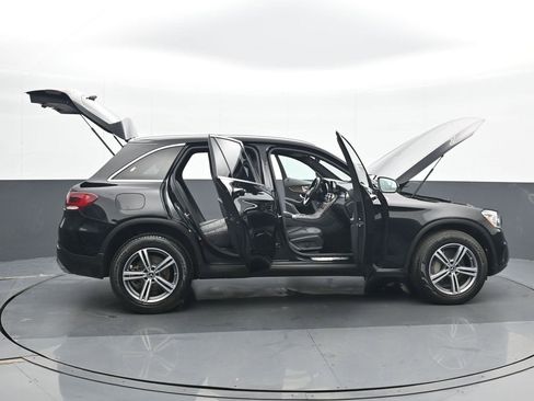 Used 2020 Mercedes-Benz GLC 300 4MATIC w/ Premium Package image 26
