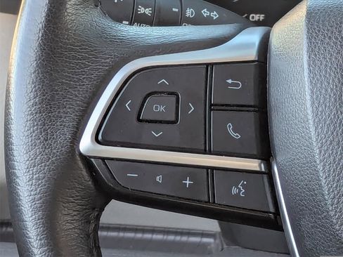 Used 2024 Toyota Sienna XLE image 25