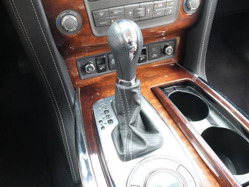 Used 2017 INFINITI QX80 2WD w/ Deluxe Technology Package image 29