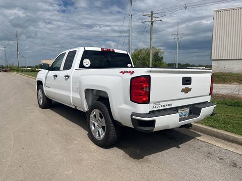 Used 2018 Chevrolet Silverado 1500 Custom w/ Custom Value Package AWD/4WD image 4