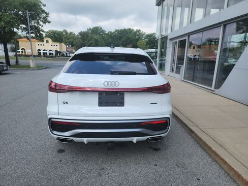 Used 2025 Audi Q5 Premium Plus w/ Premium Plus AWD/4WD image 9