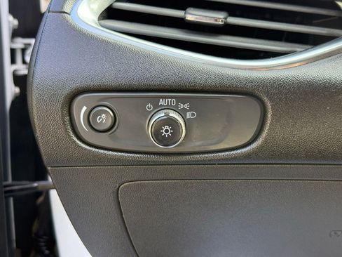 Used 2018 Chevrolet Malibu LT image 35