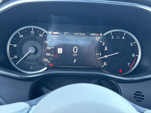 Used 2022 Jaguar F-PACE S image 31