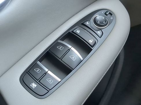 Used 2023 INFINITI QX50 Luxe image 24