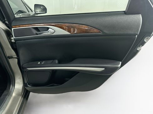Used 2016 Lincoln MKZ Hybrid FWD image 29