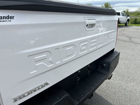 Used 2025 Honda Ridgeline Black Edition image 12