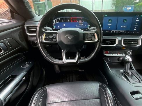 Used 2025 Ford Mustang GT Premium RWD image 7