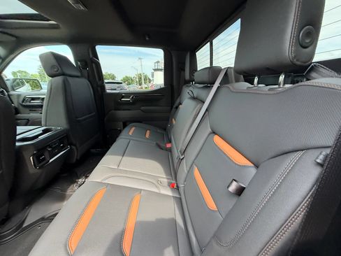 New 2026 GMC Sierra 1500 AT4 w/ AT4 Premium Package AWD/4WD image 5