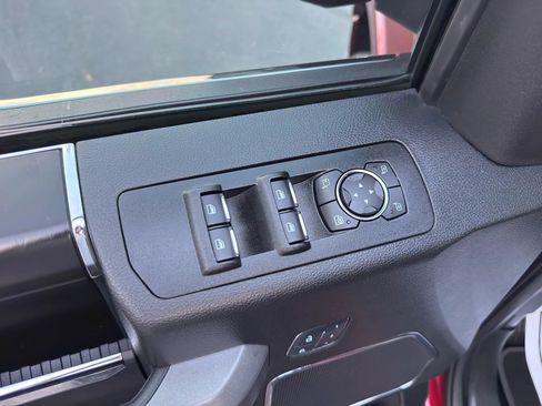 Used 2018 Ford F150 Platinum w/ Equipment Group 701A Luxury AWD/4WD image 27