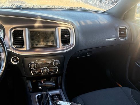 Used 2022 Dodge Charger SXT image 13