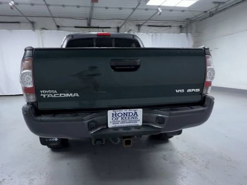 Used 2015 Toyota Tacoma 4x4 Double Cab w/ TRD Sport Package image 7