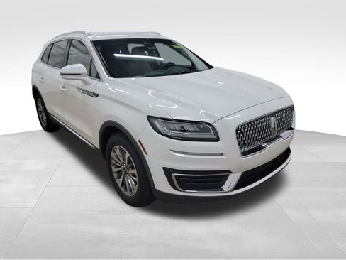 Used 2020 Lincoln Nautilus FWD w/ Equipment Group 101A image 2