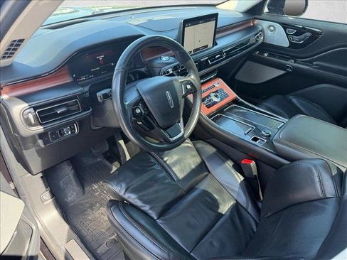 Used 2022 Lincoln Aviator Reserve w/ Equipment Group 201A AWD/4WD image 10