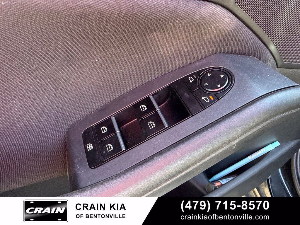 Used 2021 MAZDA MAZDA3 s FWD image 10