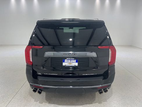 Used 2023 GMC Yukon Denali Ultimate image 3