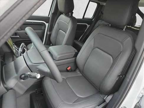 New 2026 Land Rover Defender 110 X-Dynamic SE image 14