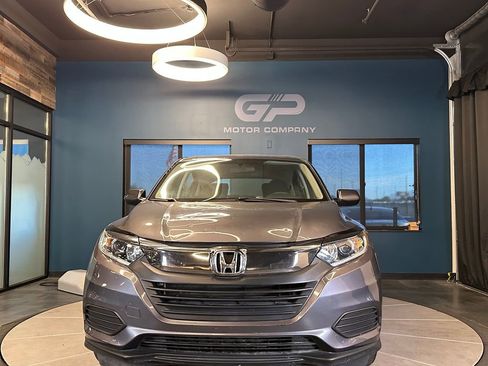Used 2019 Honda HR-V LX image 8