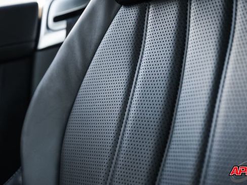 Used 2013 Bentley Continental GT image 24