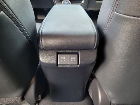 Used 2021 Toyota Prius Prime XLE image 14