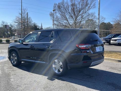 New 2025 Honda Pilot EX-L image 4