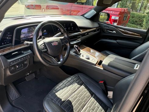 Used 2023 Cadillac Escalade Sport Platinum AWD/4WD image 8