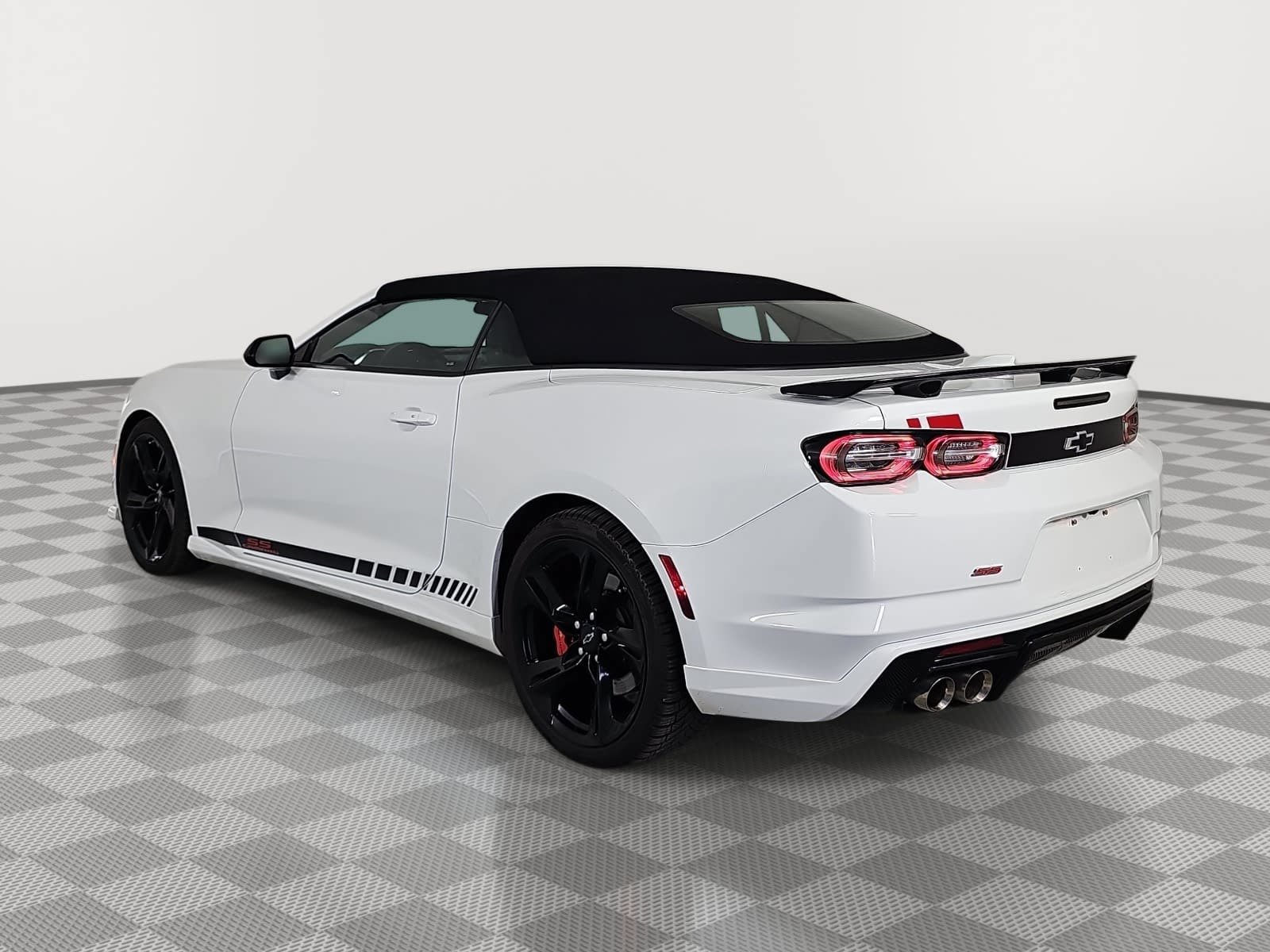 Used 2022 Chevrolet Camaro SS w/ LPO, Ground Effects Package RWD image 6